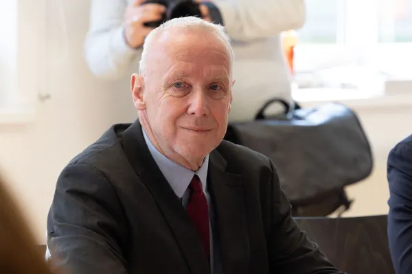 Avstrija, Globasnica.Obisk ministra za Slovence v zamejstvu in po svetu Mateja Arčona na avstrijskem Koroskem.Zupan obcine Globasnica in predsednik Skupnosti koroskih Slovencev in Slovenk Bernard Sadovnik.
