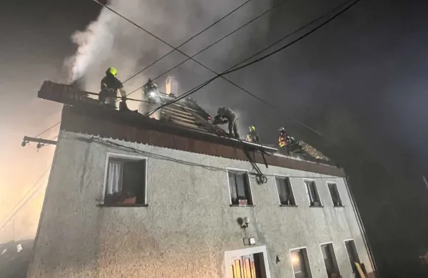 Gorenja Kanomlja: zagorelo ostre&scaron;je stanovanjske hi&scaron;e