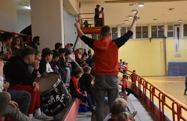  Oplast gledalci So&scaron;ke Bombe