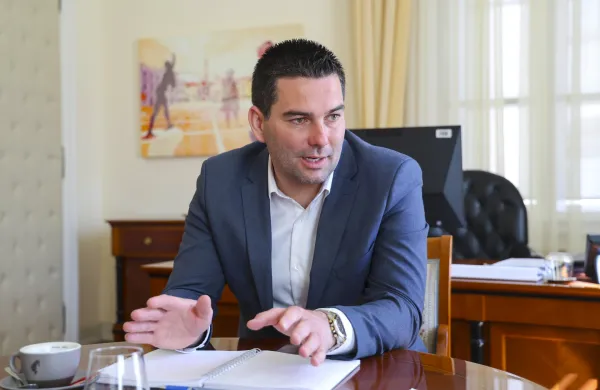 (INTERVJU) Andrej Korenika: &ldquo;Mi samo izpolnjujemo tisto, kar so predhodniki obljubljali desetletja&rdquo;