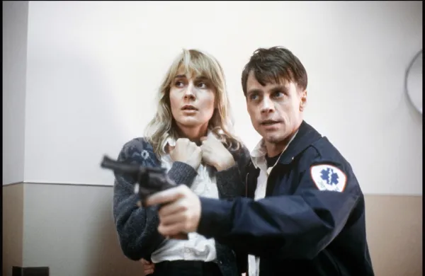 Savina Ger&scaron;ak ob Marku Hammilu v filmu Midnight Ride