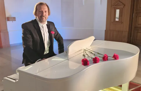 Gianni Rijavec: romantik z du&scaron;o in stilom