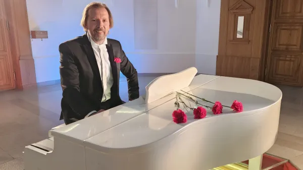 Gianni Rijavec: romantik z du&scaron;o in stilom