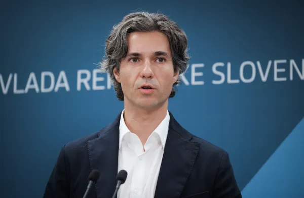 Minister za delo, družino in socialne zadeve Luka Mesec.