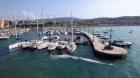 V Kopru do priveza le stoodstotni lastnik plovila