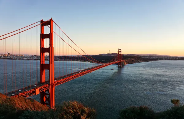 Kar 40 milijonov vozil prečka Golden Gate Bridge vsako leto