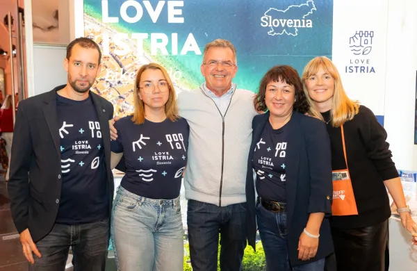 Istrski turizem so predstavili (z leve): Matevž Jerman, Katju&scaron;a Stanković Marić, Dean Kocjančič, Helena Brec Loredan in Luca Kodarin