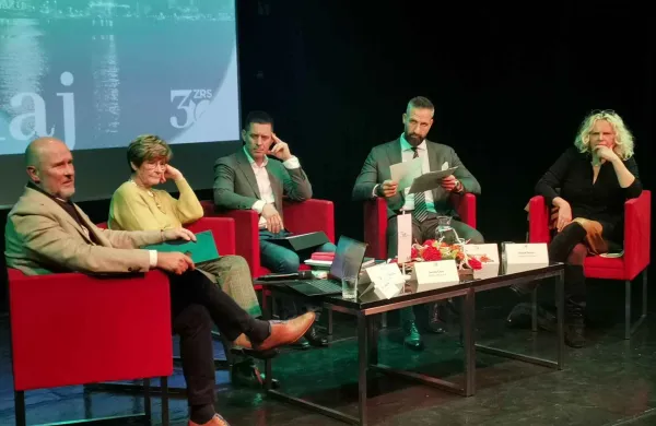 Koper sredozemskost že ima, dodati je potrebno samozavest in drznost