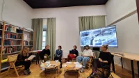 O čarobnosti pripovedovanja so spregovorili (z leve): Alenka Penjak, &Scaron;pela Frlic, Ana Zavadlav, Nata&scaron;a Konc Lorenzutti, Tadej Vaukman in Samanta Kobal
