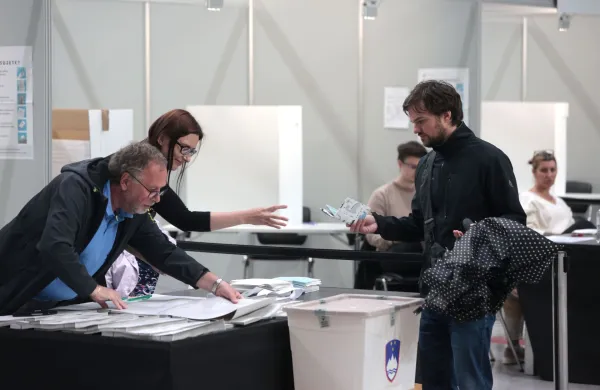 referendum predčasno glasovanje, maj 2025