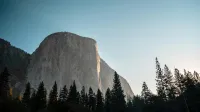 Američan Alex Honnold je prvi preplezal smer Nos kot solist, brez varovanja. 
