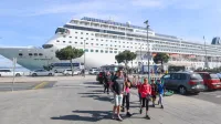 Koper, 13.04.2024Potni&scaron;ki terminal Luka Koper, Potni&scaron;ka ladja križarka MSC Armonia