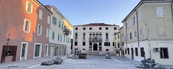 Muzejski trg Koper