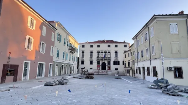 Muzejski trg Koper