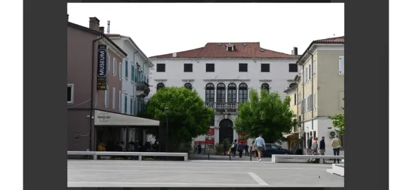 Muzejski trg Koper