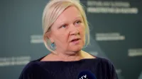 Ljubljana, ministrstvo za kulturo.Ministrica za kulturo Asta Vrecko je podpisala pogodbo za projekt samodejnega podnaslavljanja TV programov za invalide.Direktorica TV Slovenija Natalija Gorscak.