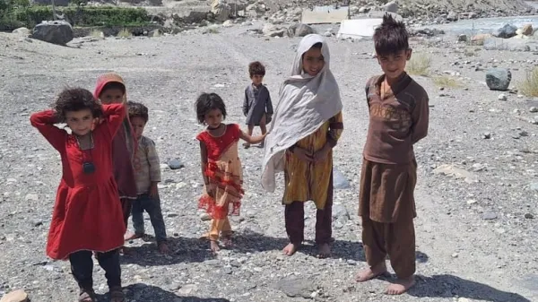Zakoncev Stritar so se na &scaron;tevilnih potovanjih najbolj dotaknili stiki z ljudmi, ki živijo popolnoma drugače, kot na primer pakistanski otroci, prepu&scaron;čeni samim sebi ob deročih rekah. 