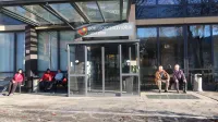 Dolgotrajna oskrba: upravičenci naj se odločijo po prejeti odločbi