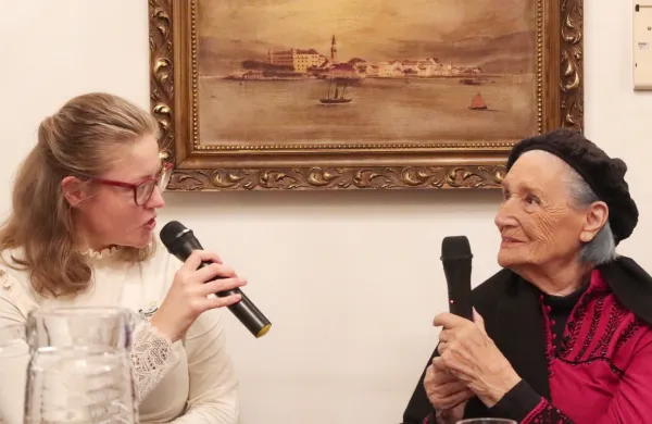 Danes je erotike manj, a erotika je tudi v burji