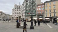 Stro&scaron;ki bivanja v Trstu so primerljivi s slovenskimi.