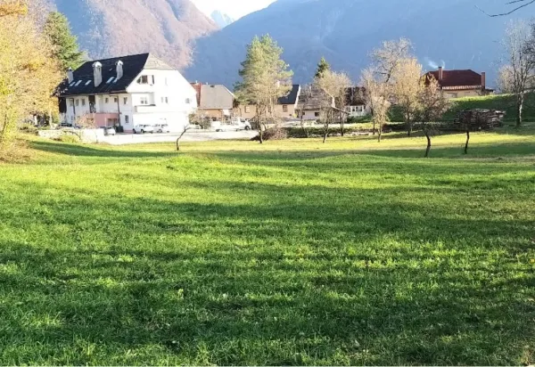 zemlji&scaron;če dom starej&scaron;ih občanov Bovec