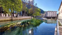 Paviljon &scaron;e čaka junaka, ki bo dokončal objekt in odprl lokal