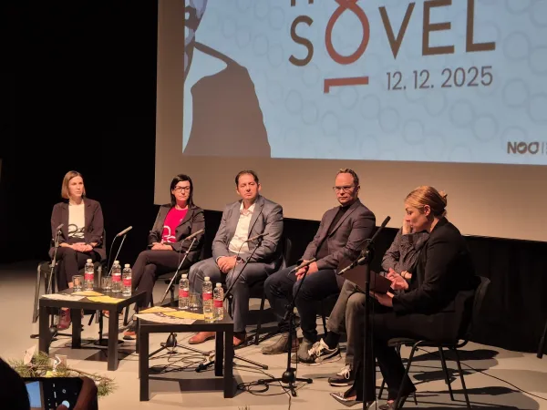 Sezana, Kosovelov dom.Predstavitev projekta in odprtje Kosovelove poti.