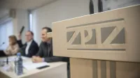 Ljubljana, Zpiz.Seja sveta Zavoda za pokojninsko in invalidsko zavarovanje Slovenije (Zpiz), na kateri so med drugim obravnavali spremembe in dopolnitve pravilnika o sistematizaciji delovnih mest.