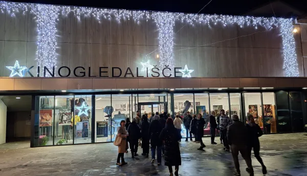 Bakalina Velika Kinogledali&scaron;če Tolmin drugi koncert Vse kar sije