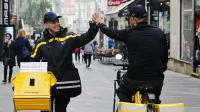 Praktično vse evropske po&scaron;te zaznavajo upad &scaron;tevila pisemskih po&scaron;iljk, med tem ko po&scaron;tarji dostavijo vse več paketov.