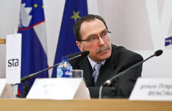 Ljubljana, Center Evropa. Okrogla miza Slovenske tiskovne agencije in ministrstva za zunanje zadeve ob 20. obletnici mednarodnega priznanja Slovenije na temo Vzorna ucenka pred novimi mednarodnimi izzivi. Veleposlanik na zunanjem ministrstvu Bozo Cerar. Foto: Stanko Gruden/STA
