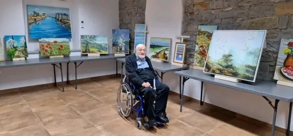 Vojko Ga&scaron;perut na razstavi v Narodnem domu v Pobegih. 