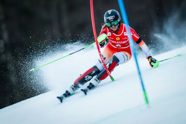 Kranjska Gora.Slalomska tekma svetovnega pokala v alpskem smucanju za zenske.Svicarska smucarka Camille Rast.