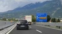 Hitra cesta promet smer Vipava-Ajdovscina avtomobili tovornjaki tovornjak tovor