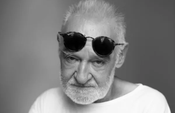 Bela Tarr član