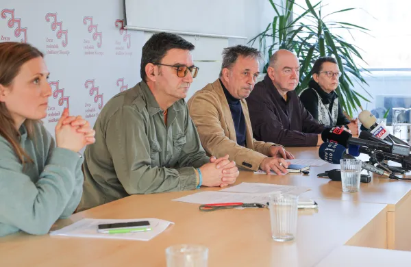 Novinarska konferenca Zveze svobodnih sindikatov Slovenije (ZSSS) in Sindikata osebne asistence.