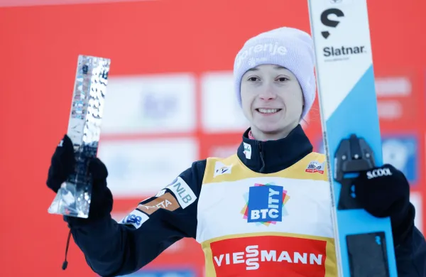 Ljubno ob Savinji, Skakalni center Savina.Druga tekma smucarskih skakalk za svetovni pokal.Slovenska smucarska skakalka Nika Prevc.
