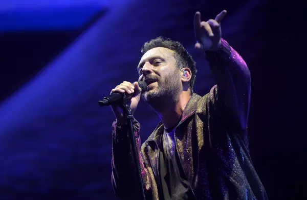 Legendarni Cesare Cremonini iz zasedbe Lunapop prihaja na gori&scaron;ko letali&scaron;če.