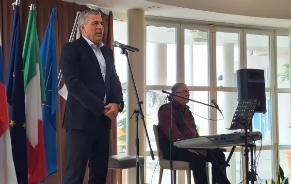 80 let ZDUS Zveza dru&scaron;tev upokojencev Slovenije, srečanje Hotel Delfin Izola, 30.1.2026