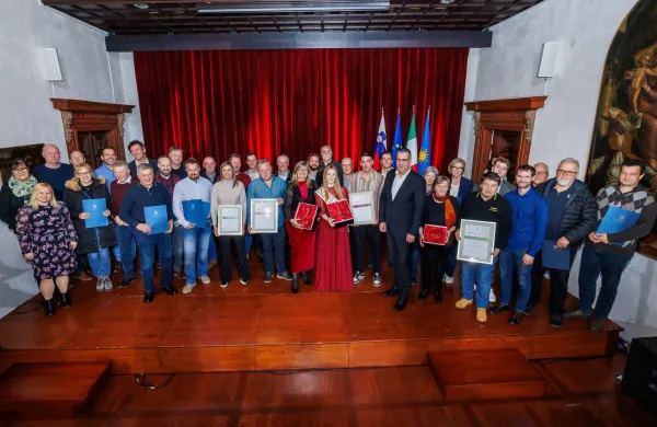 Znani so prejemniki naziva županovo olje in vino 2026
