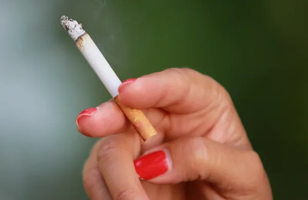 Kajenje tobak cigareta kadilka