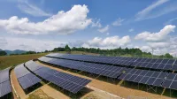 SENG HSE zagon sončna elektrarna Kanalski Vrh bazen ČHE Avče Prva faza sončne elektrarne Kanalski Vrh se razprostira na 2 hektarjih povr&scaron;ine, sestavlja jo 4.736 modulov. Elektrarna z močjo 2,9 MW letna proizvodnja 3,3 GWh električne energije