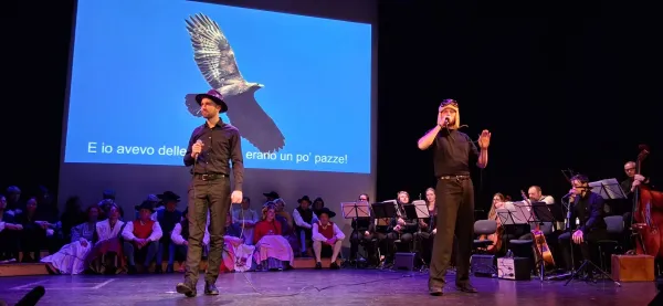 FD Gartrož Nova Gorica je premierno predstavila igro Med nebom in zemljo