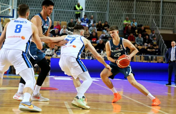 Slovenska ko&scaron;arkarska reprezentanca se je znova zbrala v slovenski Istri