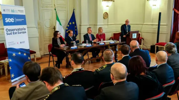 Andrea Cangini je opozoril, da se države balkanskega prostora vse bolj soočajo z vplivom zunanjih sil.