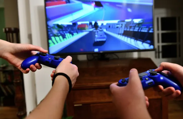 Tožba zajema okoli 12,2 milijona uporabnikov Playstationa, pri čemer bi vsak lahko dobil okoli 185 evrov.