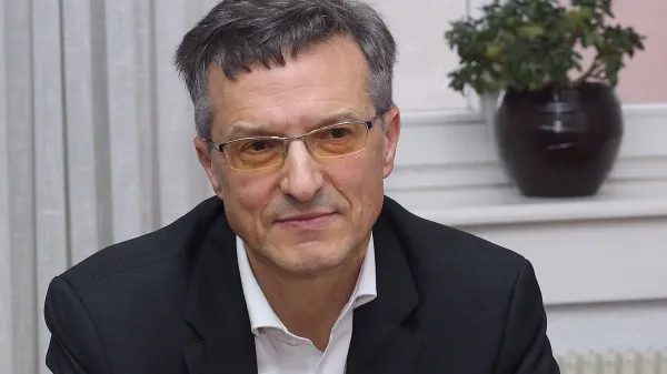 Prerivanje v boju za stolček poslanca italijanske narodne skupnosti: Feliceja Zizo napada trojica protikandidatov