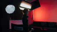 Izbor filmov povezuje ustvarjalke, ki so v preteklosti utirale pot v izrazito mo&scaron;ko kodiranem okolju.