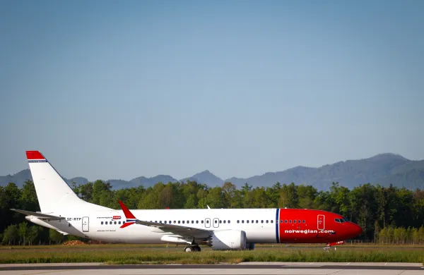 Brnik, Letalisce Jozeta Pucnika.Prvi let letalskega prevoznika Norwegian z Letalisca Jozeta Pucnika Ljubljana v Koebenhavn.