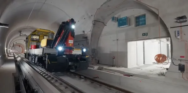 27 kilometrov železni&scaron;ke proge z dolgo brado je nared